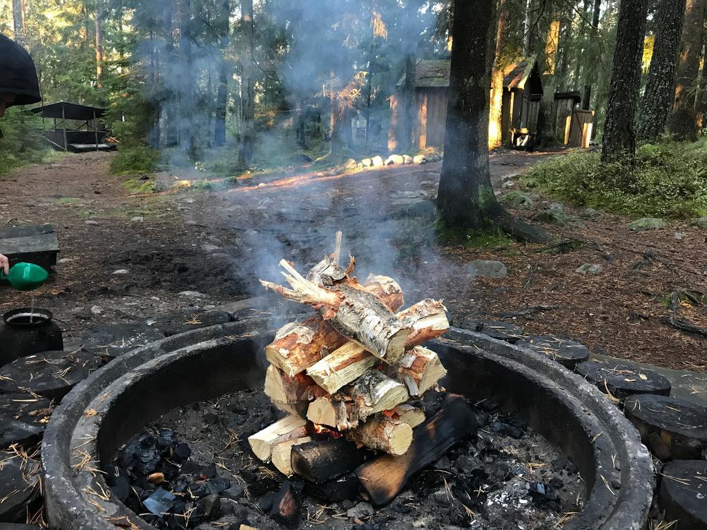 Stf Kolarbyn Eco-Lodge Skinnskatteberg Exterior foto
